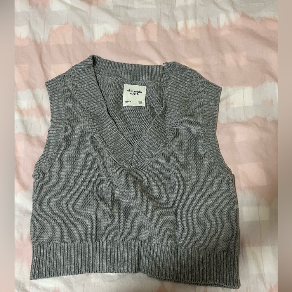 abercrombie and Fitch Sweater vest